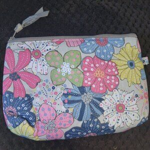 Small zipper pouch